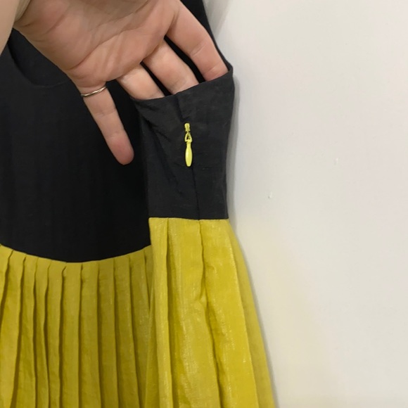 EUC•Fun Pleated Cocktail Dress - Picture 5 of 9